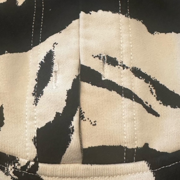 Fabletics Monochrome Swirl Hoodie - Picture 6 of 6